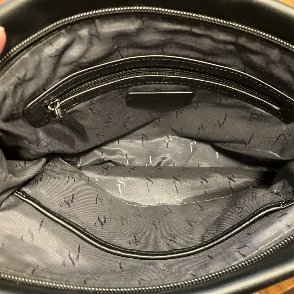 Simply Vera Vera Wang Temsen Black Crossbody Bag - Picture 7 of 10